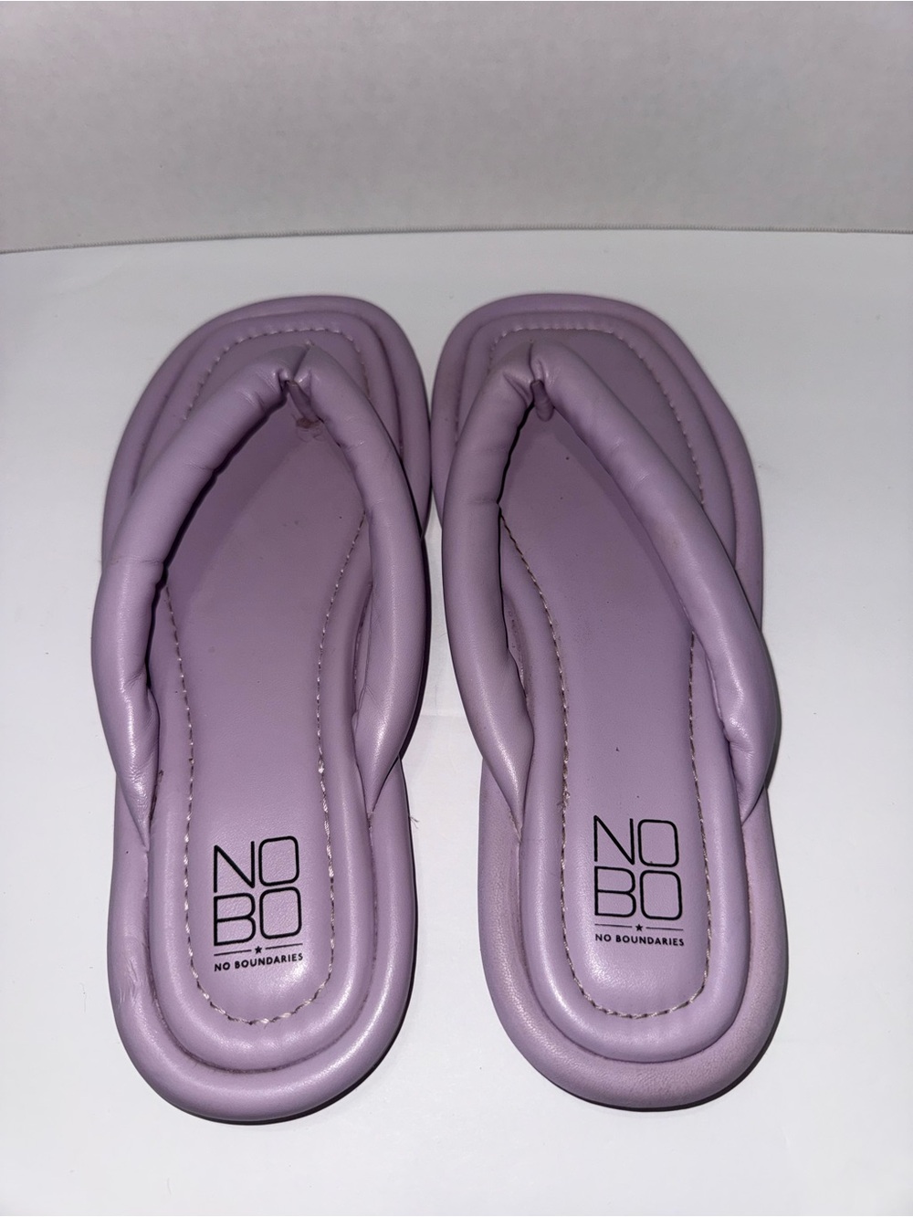 No Boundaries Black Padded Thong Sandals - Picture 2 of 3